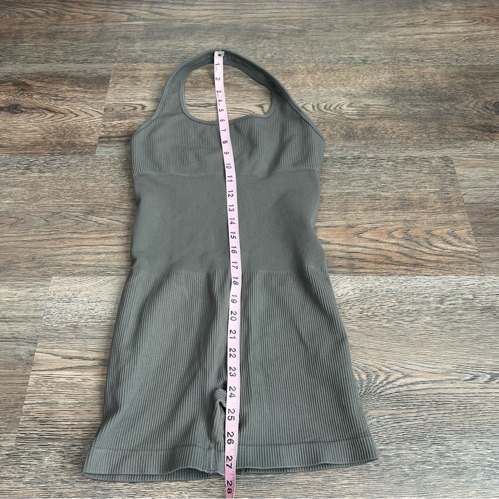 QINSEN Ribbed Seamless Halter Romper Size Small Backless Sculpting Jumpsuit - Picture 7 of 7